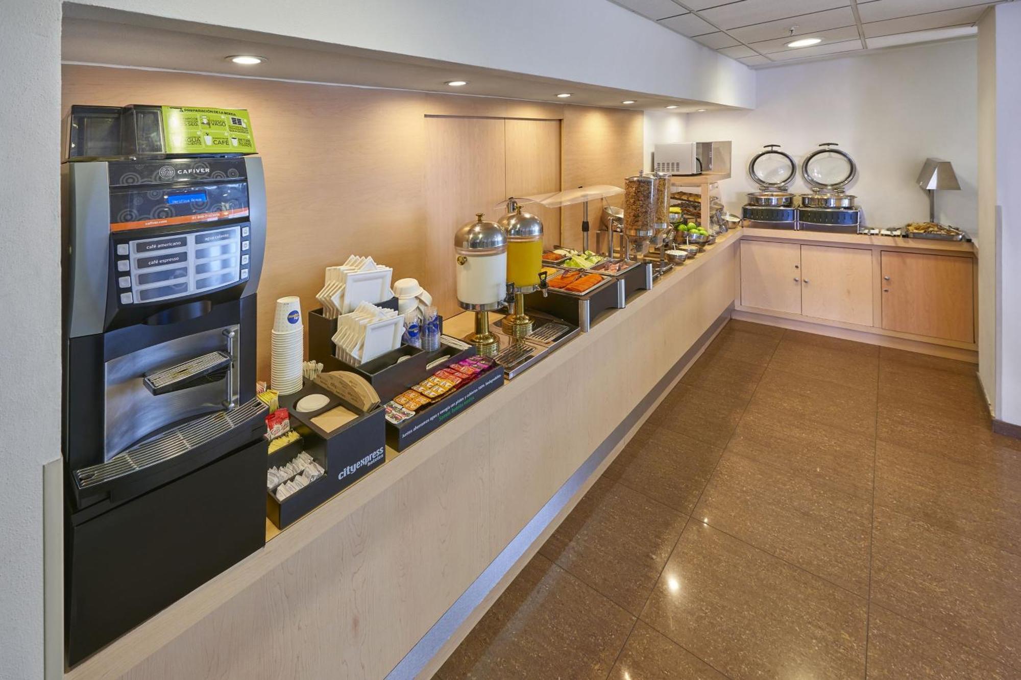 City Express By Marriott Puebla Finsa Экстерьер фото